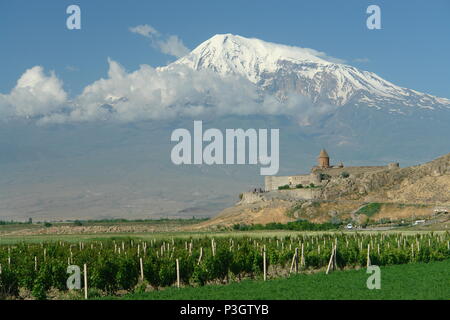 Kloster Khor Virap, Berg Ararat, Armenien, historische und religiöse Gebäude, kleines Kloster, Kirche der Muttergottes, Ararat über die Grenze in der Türkei Stockfoto