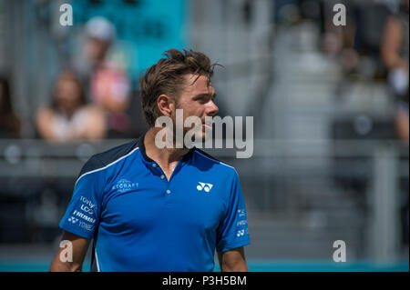 Die Queen's Club, London, Großbritannien. 18 Juni, 2018. Die Men's Gras Court Tennis Meisterschaften, ein Vorspiel zu Wimbledon, auf dem Center Court mit Stan Wawrinka (SUI) vs Cameron Norrie (GBR). Credit: Malcolm Park/Alamy Leben Nachrichten. Stockfoto