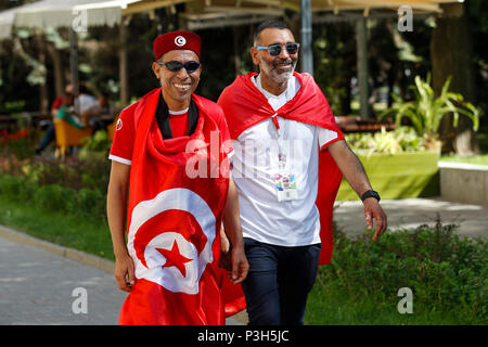 Wolgograd, Russland. 18 Jun, 2018. Tunesien Fans vor der 2018 FIFA World Cup Gruppe G Match zwischen Tunesien und England in Wolgograd Arena am 18. Juni 2018 in Wolgograd, Russland. (Foto von Daniel Chesterton/phcimages.com) Credit: PHC Images/Alamy leben Nachrichten Stockfoto