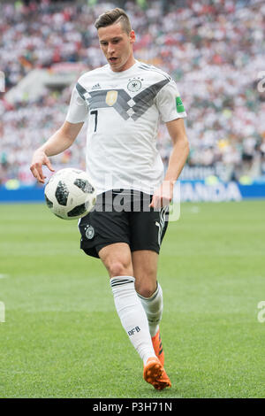 Julian Draxler (GER) mit Kugel, Single Action mit Kugel, Aktion, vollständige Abbildung, Porträt, Deutschland (GER) - Mexiko (MEX) 0:1, Vorrunde, Gruppe F, Spiel 11, am 17.06.2018 in Moskau; Fußball-WM 2018 in Russland vom 14.06. - 15.07.2018. | Verwendung weltweit Stockfoto