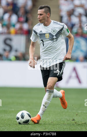 Julian Draxler (GER) mit Kugel, Single Action mit Kugel, Aktion, vollständige Abbildung, Porträt, Deutschland (GER) - Mexiko (MEX) 0:1, Vorrunde, Gruppe F, Spiel 11, am 17.06.2018 in Moskau; Fußball-WM 2018 in Russland vom 14.06. - 15.07.2018. | Verwendung weltweit Stockfoto