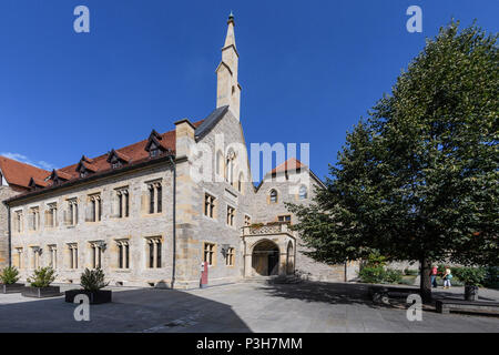 Blick in den Innenhof der Evangelischen Augustinerkloster Erfurt. Die Lutherstatte Evangelisches Augustinerkloster, aufgezeichnet am 06.09.2016 bietet die Gläubigen und Touristen die Gelegenheit, auf den Spuren des Reformators Martin Luther zu folgen. Im Jahre 1266, die Augustiner Mönche in Thüringen, einem wohlhabenden und bevölkerungsreichen Metropole nieder. In den Jahren 2000-2003 umfangreiche Sanierungs- und Modernisierungsmaßnahmen wurden in der augustinischen Klosters durchgeführt und entwickelte sich zu einem modernen Tagungs- und Begegnungsstätte. Foto: Hans Wiedl | Verwendung weltweit Stockfoto