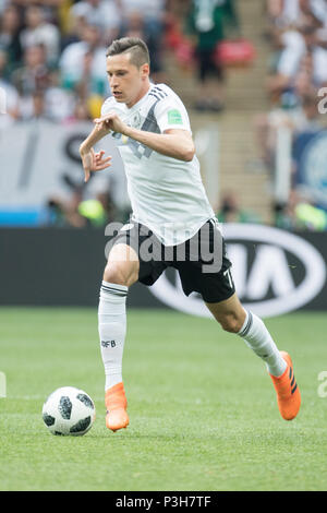 Julian Draxler (GER) mit Kugel, Single Action mit Kugel, Aktion, vollständige Abbildung, Porträt, Deutschland (GER) - Mexiko (MEX) 0:1, Vorrunde, Gruppe F, Spiel 11, am 17.06.2018 in Moskau; Fußball-WM 2018 in Russland vom 14.06. - 15.07.2018. | Verwendung weltweit Stockfoto