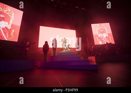 San Francisco, Kalifornien, USA. 16 Juni, 2018. JANELLE MONAE führt auf dem Masonic Auditorium in San Francisco, Kalifornien, auf ihrer schmutzigen Computer tour Credit: Greg Chow/ZUMA Draht/Alamy leben Nachrichten Stockfoto