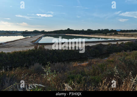 Sallt Verdunstung Teich in Ludo. Algarve, Portugal Stockfoto