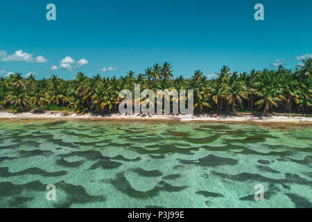 Luftaufnahme von tropischen Insel Strand, Dominikanische Republik Stockfoto