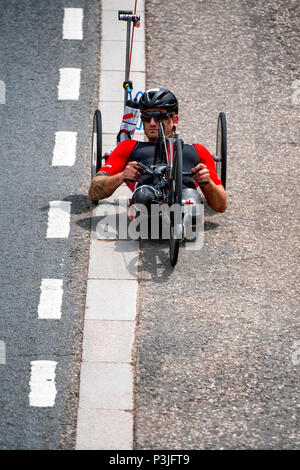 Ehemalige Royal Marine Commando Joe Townsend, der Commonwealth Gold bei den Herren Para gewonnen - triathlon. Stockfoto