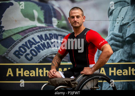 Ehemalige Royal Marine Commando Joe Townsend, der Commonwealth Gold bei den Herren Para gewonnen - triathlon. Stockfoto