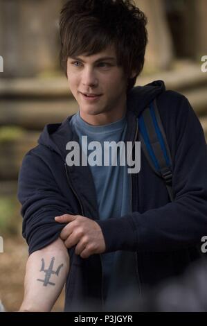 Original Film Titel: Percy Jackson & die OLYMPIONIKEN: Das BLITZSCHNELLE DIEB. Englischer Titel: Percy Jackson & die OLYMPIONIKEN: Das BLITZSCHNELLE DIEB. Regisseur: CHRIS COLUMBUS. Jahr: 2010. Stars: LOGAN LERMAN. Kredit: 1492 Bilder/FUCHS 2000 Bilder/IMPRESSUM UNTERHALTUNG/Album Stockfoto