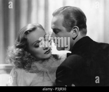 Original Film Titel: ENGEL. Englischer Titel: ENGEL. Regisseur: Ernst Lubitsch. Jahr: 1937. Stars: Marlene Dietrich; MELVYN DOUGLAS. Quelle: Paramount Pictures/Album Stockfoto