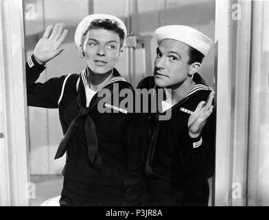 Original Film Titel: Anker lichten. Englischer Titel: Anker lichten. Film Regie: George SIDNEY. Jahr: 1945. Stars: Gene Kelly und Frank Sinatra. Credit: M.G.M/Album Stockfoto