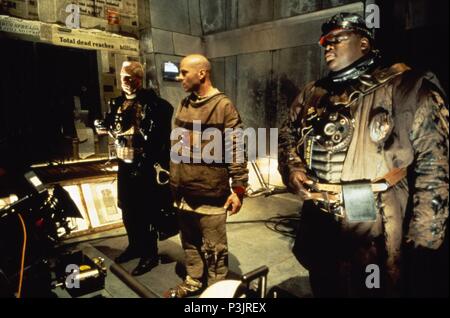 Original Film Titel: Twelve Monkeys. Englischer Titel: Twelve Monkeys. Regisseur: TERRY GILLIAM. Jahr: 1995. Stars: Bruce Willis. Credit: TRISTAR BILDER / Album Stockfoto