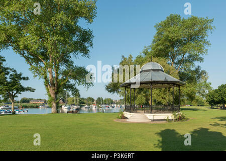 Ein musikpavillon im Quomps, Christchurch, Dorset, Großbritannien. Stockfoto