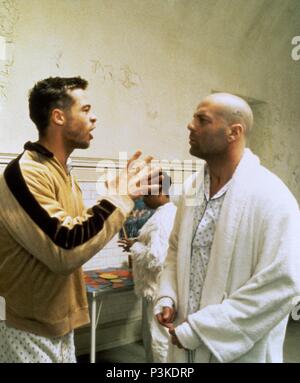 Original Film Titel: Twelve Monkeys. Englischer Titel: Twelve Monkeys. Regisseur: TERRY GILLIAM. Jahr: 1995. Stars: Bruce Willis, BRAD PITT. Credit: TRISTAR BILDER / Album Stockfoto