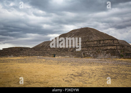 Alte aztek Pyramiden in Teotihucan Stockfoto