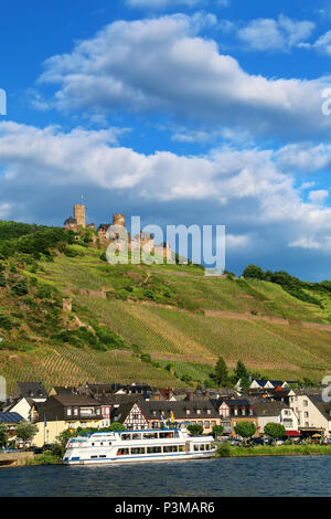 Alken Stadt an der Mosel in Rheinland-Pfalz, Deutschland. Alken ist einer der ältesten Dörfer der Mosel. Stockfoto