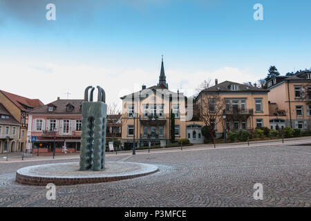 Badenweiler, Deutschland - Dezember 24, 2017: Straße Atmosphäre im Zentrum der Stadt Leer im Winter Stockfoto