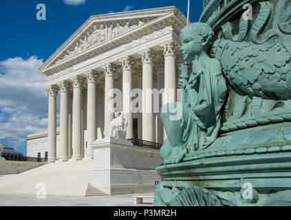 Der Oberste Gerichtshof Gebäude ist der Sitz des Obersten Gerichts der Justiz der Vereinigten Staaten von Amerika. Im Jahr 1935 abgeschlossen, ist es in der 19. Stockfoto