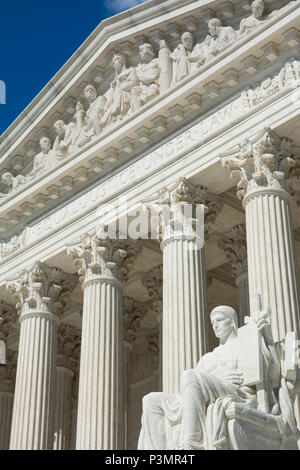 Der Oberste Gerichtshof Gebäude ist der Sitz des Obersten Gerichts der Justiz der Vereinigten Staaten von Amerika. Im Jahr 1935 abgeschlossen, ist es in der 19. Stockfoto