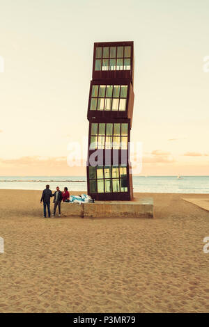 Moderne Skulptur am Strand, Barcelona, Katalonien, Spanien Stockfoto