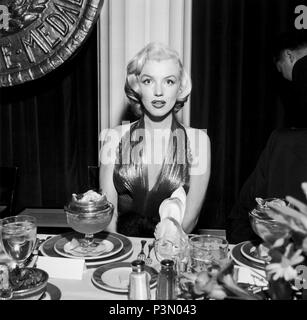 Original Film Titel: Blondinen bevorzugt. Englischer Titel: Blondinen bevorzugt. Regisseur: Howard Hawks. Jahr: 1953. Stars: Marilyn Monroe. Quelle: 20th Century Fox/Album Stockfoto