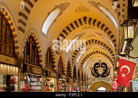 ISTANBUL, Türkei - 25. Mai: verzierten Decke des Spice Bazaar in Istanbul Türkei am 25. Mai 2018 Stockfoto
