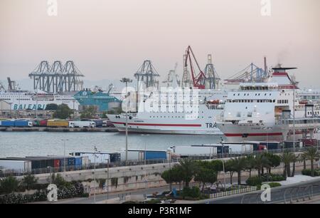 Juni 15, 2018 - Valencia, Spanien: Bild des Hafens von Valencia, wo der Wassermann migrant Rettung Schiff erwartet wird, Dock ist diese Woche zu Ende nach Italien und Malta es abgelehnt. *** Frankreich/KEINE VERKÄUFE IN SCHWEDEN, Dänemark, Norwegen, Finnland vor Juni 25, 2018 *** Stockfoto