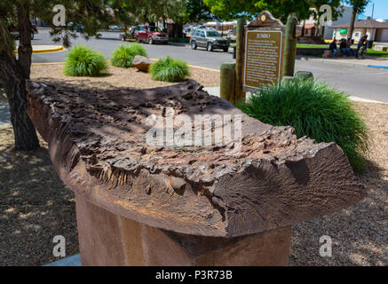 New Mexico, Socorro, Souvenir Fragment 'Jumbo', ein Stahlbehälter für die Explosion der ersten Atombombe am Trinity Site zu enthalten. Stockfoto