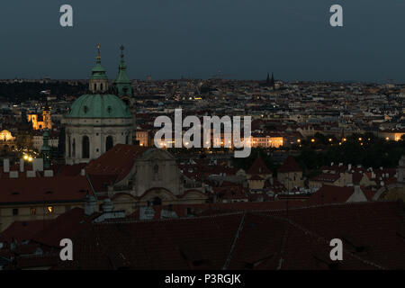 Blick auf die Stadt Prag von der Prager Burg Stockfoto