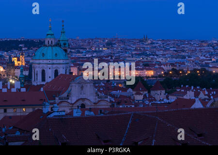 Blick auf die Stadt Prag von der Prager Burg Stockfoto