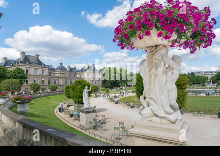 Den Luxembourg Gärten auch iJardin du Luxembourg im 6. Arrondissement von Paris, Frankreich Stockfoto