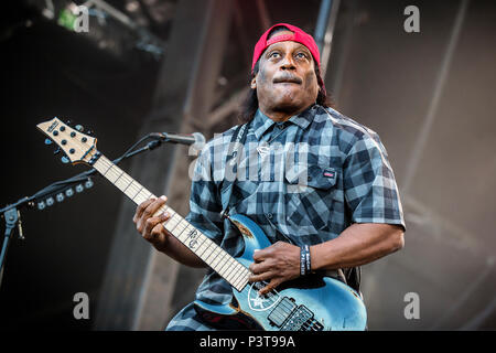 Schweden, Solvesborg - Juni 07., 2018. Body Count, die Amerikanische heavy metal band, führt ein Live Konzert während der schwedischen Musik Festival Sweden Rock Festival 2018. Hier Gitarrist Ernie C gesehen, live auf der Bühne. (Foto: Gonzales Foto - Terje Dokken). Stockfoto