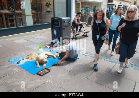 Straße Skulptur Künstler, Union Street, Bath, Somerset, Großbritannien Stockfoto