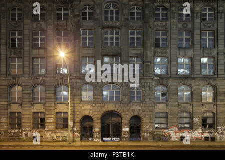 Berlin, Deutschland, leerstehende Verwaltungsgebäude in der Andreasstraße in Berlin-Friedrichshain Stockfoto