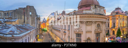 Bukarester Altstadt in der Dämmerung - Rumänien Stockfoto