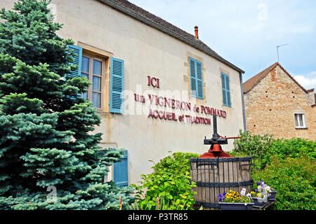 Burgunder Winzer Haus, Pommard, Cotes d oder Bourgogne-Franche-Comté, Frankreich Stockfoto