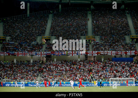 Wolgograd, Russland. 18 Jun, 2018. England Fans während der FIFA WM 2018 Gruppe G Match zwischen Tunesien und England in Wolgograd Arena am 18. Juni 2018 in Wolgograd, Russland. (Foto von Daniel Chesterton/phcimages.com) Credit: PHC Images/Alamy leben Nachrichten Stockfoto