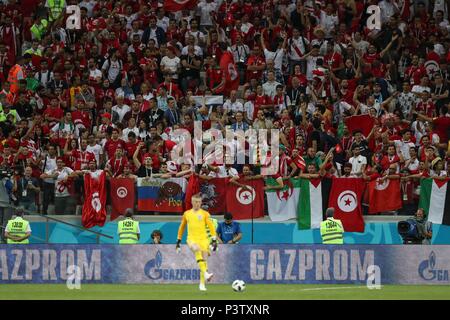 Wolgograd, Russland. 18 Jun, 2018. Tunesien Fans während der FIFA WM 2018 Gruppe G Match zwischen Tunesien und England in Wolgograd Arena am 18. Juni 2018 in Wolgograd, Russland. (Foto von Daniel Chesterton/phcimages.com) Credit: PHC Images/Alamy leben Nachrichten Stockfoto