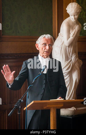 House of Lords, London, UK. 19 Jun, 2018. Lord Norman Fowler, Herr Sprecher im House of Lords, anlässlich der Vorstellung der neuen Bericht die Peter Tatchell der Stiftung über die wirtschaftlichen Kosten der Homophobie im Haus der Lords Credit: Zefrog/Alamy leben Nachrichten Stockfoto