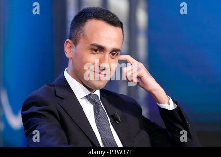 Rom, Italien. 19 Jun, 2018. Luigi Di Maio. Rom, den 19. Juni. Der italienische Minister für Arbeit Luigi Di Maio wird als Gast in der Talk Show Porta a Porta. Foto Samantha Zucchi Insidefoto Credit: insidefoto Srl/Alamy leben Nachrichten Stockfoto