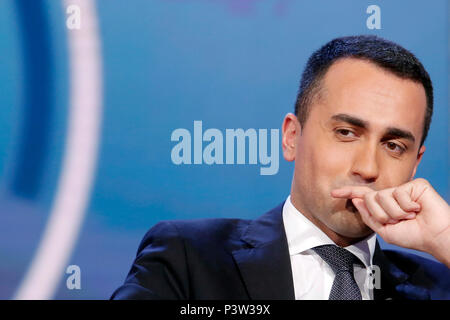 Rom, Italien. 19 Jun, 2018. Luigi Di Maio. Rom, den 19. Juni. Der italienische Minister für Arbeit Luigi Di Maio wird als Gast in der Talk Show Porta a Porta. Foto Samantha Zucchi Insidefoto Credit: insidefoto Srl/Alamy leben Nachrichten Stockfoto