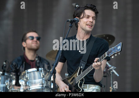 Twickenham, UK. 19 Juni, 2018. James Bay sporting die Rolling Stones bei Twickenham Stadium, Twickenham, London UK.. © Jason Richardson/Alamy leben Nachrichten Stockfoto