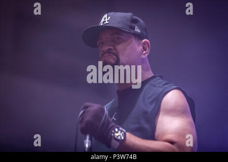 Zagreb, Kroatien. 19 Jun, 2018. Body Count, die Amerikanische heavy metal band, führt ein Live Konzert in Zagreb. Hier Sänger und Rapper Ice-T abgebildet ist live auf der Bühne. Credit: Deyan Baric/Alamy leben Nachrichten Stockfoto