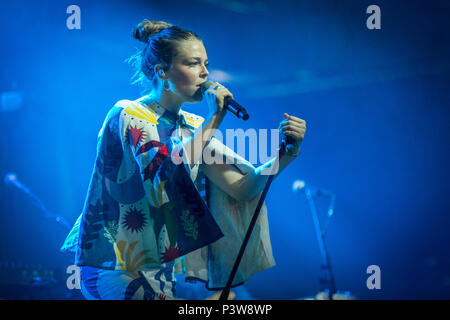 Kopenhagen, Dänemark. 19 Jun, 2018. Der amerikanische Sänger, Songwriter und Musiker Maggie Rogers führt ein Live Konzert bei 1 in Kopenhagen tippen. (Foto: Gonzales Foto - Thomas Rasmussen). Credit: Gonzales Foto/Alamy leben Nachrichten Stockfoto