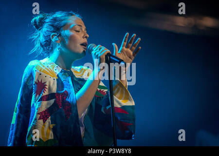 Kopenhagen, Dänemark. 19 Jun, 2018. Der amerikanische Sänger, Songwriter und Musiker Maggie Rogers führt ein Live Konzert bei 1 in Kopenhagen tippen. (Foto: Gonzales Foto - Thomas Rasmussen). Credit: Gonzales Foto/Alamy leben Nachrichten Stockfoto