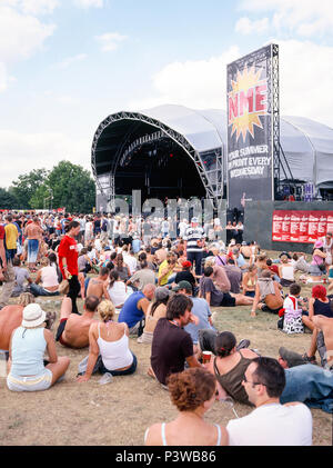 NME-Bühne der V Festival 2003, Chelmsford, Essex, England, Vereinigtes Königreich. Stockfoto