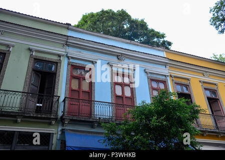 RIO DE JANEIRO, RJ - 03.04.2016: CIDADE RIO DE JANEIRO - Rua da Carioca é um Logradouro situado No Centro Rio de Janeiro, e vai da Rua da assembleia e Uruguaiana até a Praça Tiradentes. Ein Rua com Seu casario Antigo faz Parte tun chamado Rio Antigo. (Foto: Celso Pupo/Fotoarena) Stockfoto