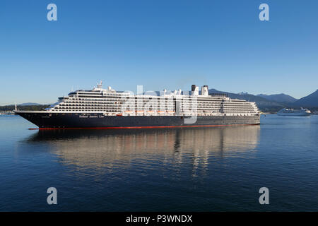 Holland America Liner Kreuzfahrtschiff MS Noordam, in den Hafen von Vancouver, British Columbia, Kanada. Stockfoto