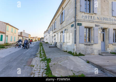 Frankreich, Charente Maritime, Ile d'Aix, Rue Gourgaud Einhalt geboten wurde // Frankreich, Charente-Maritime (17), Île d'Aix, Île-d'Aix, rue Gourgaud Einhalt geboten wurde Stockfoto