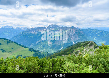 Die schöne Landschaft der Alpen in Deutschland - Wandern in den Bergen Stockfoto